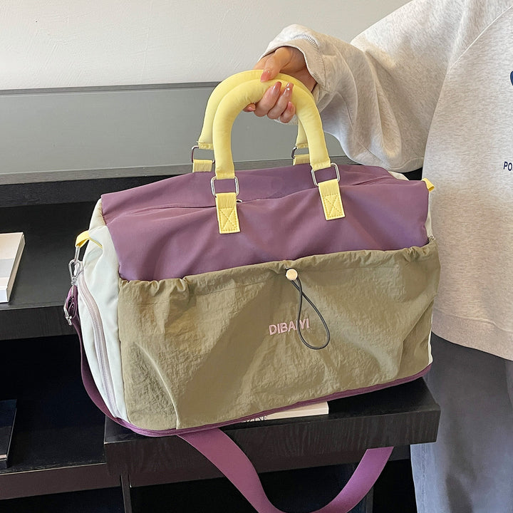Versatile Multi-Functional Weekend Duffle Bowlift