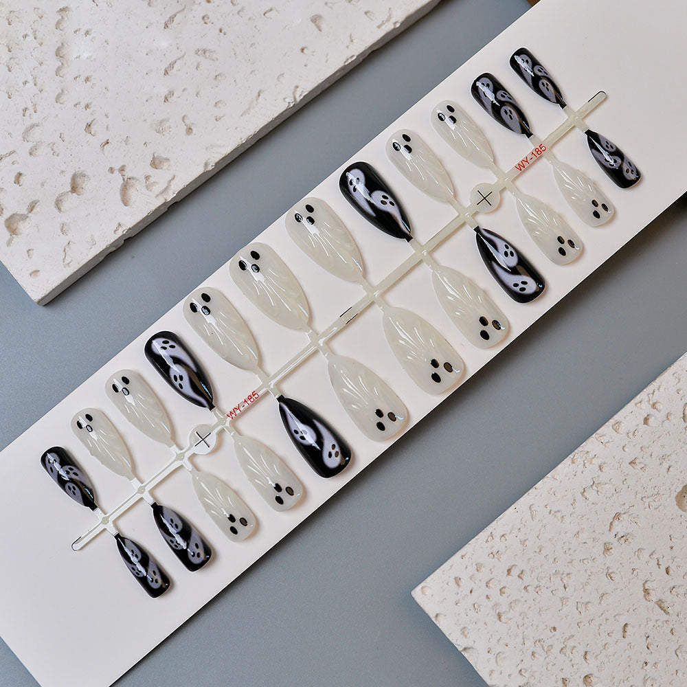 Ghost-Themed Press-On Nail Art Set Bowlift