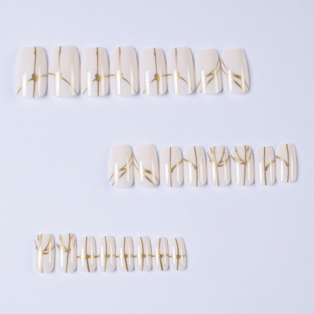 Artificial nails with delicate leaf design Bowlift