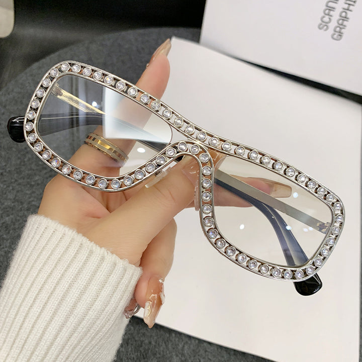 Women's extravagant Cat-Eye sunglasses with golden accents Bowlift