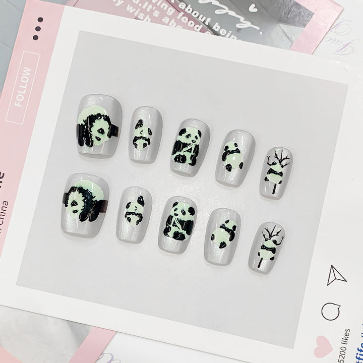 Artificial Nail Tips with Panda Design Bowlift