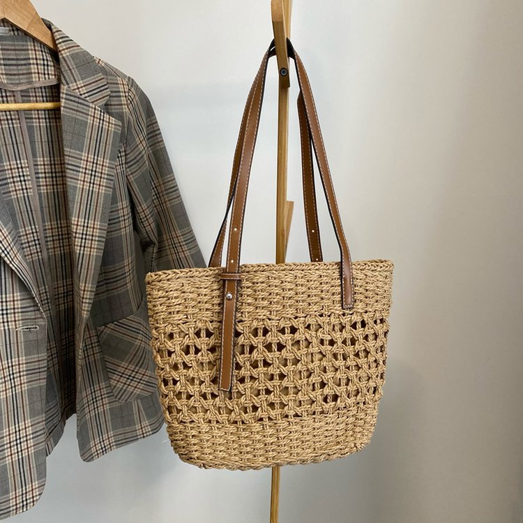 Refined and Handcrafted Beach Bag Bowlift