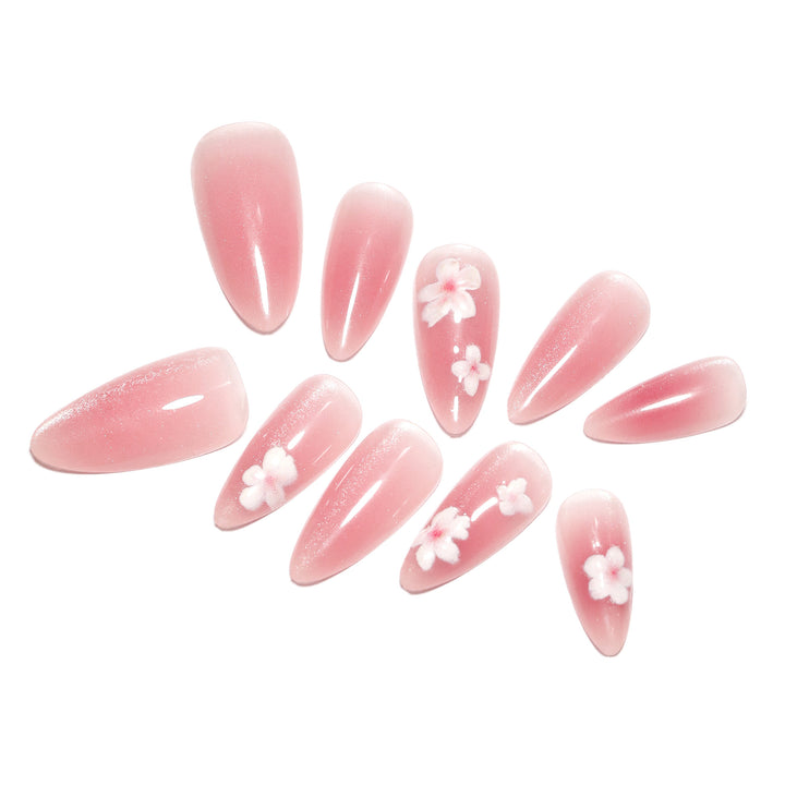Artificial nail art with floral design Bowlift