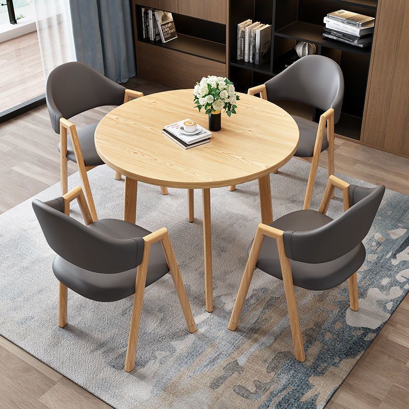 Dining chair with ergonomic upholstery and modern design Bowlift