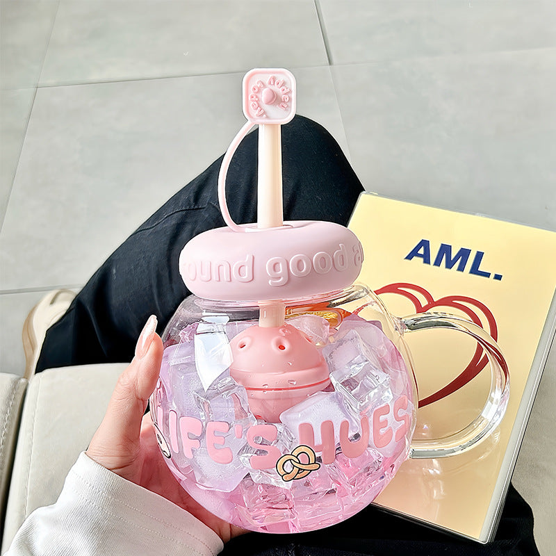 Ladies drinking container with innovative fruit insert Bowlift