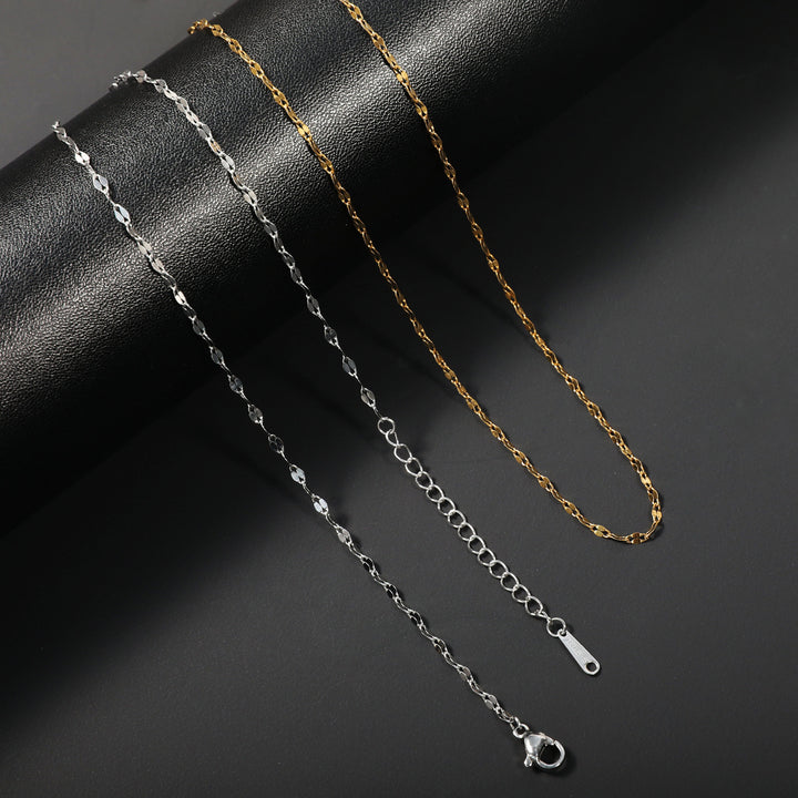 Elegant Interlaced Chain Necklace Bowlift