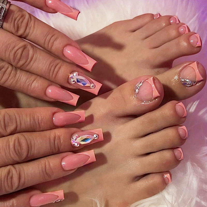 Artificial nail set with luxurious glitter accent Bowlift