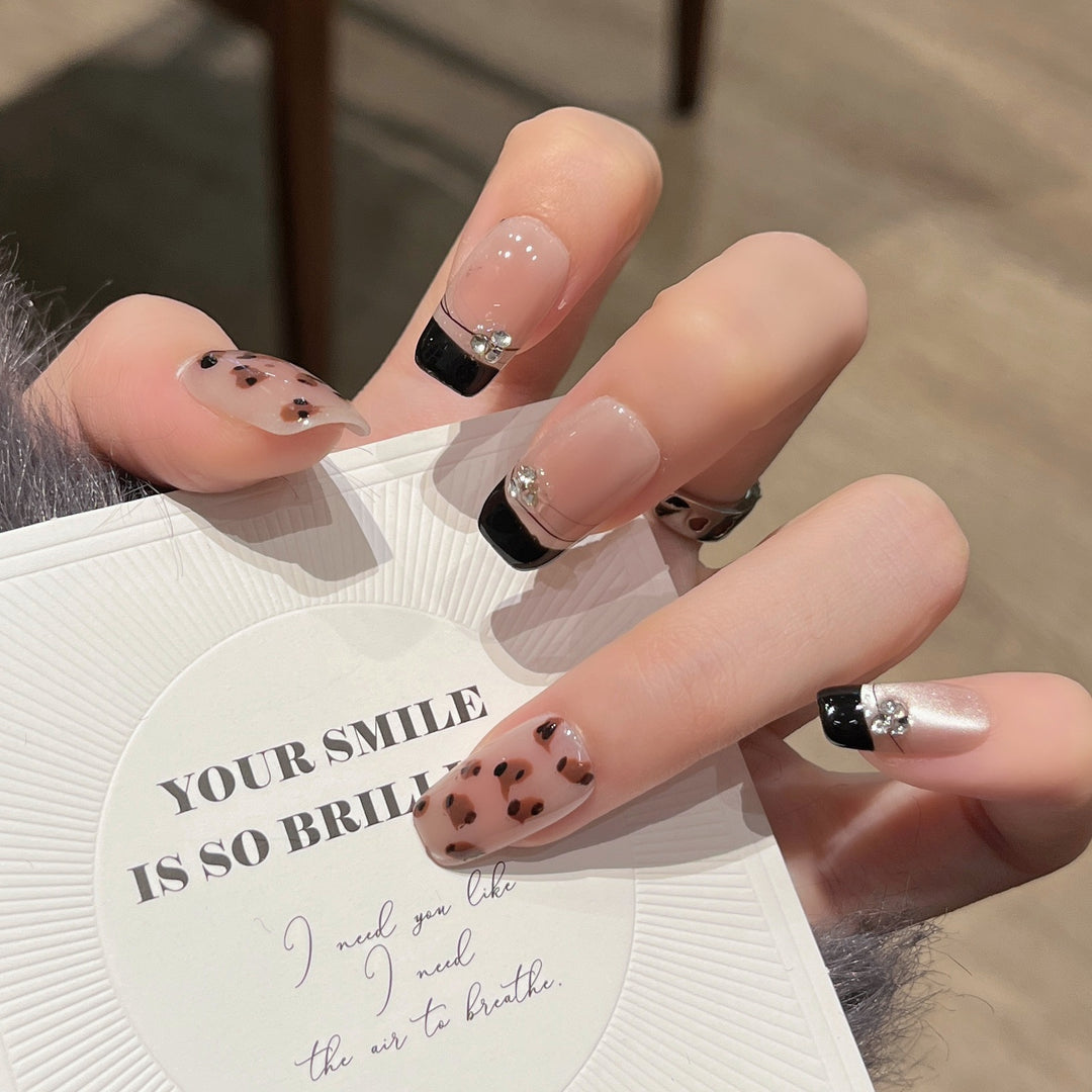 Premium Decorative Animal Print Press-On Nails Bowlift