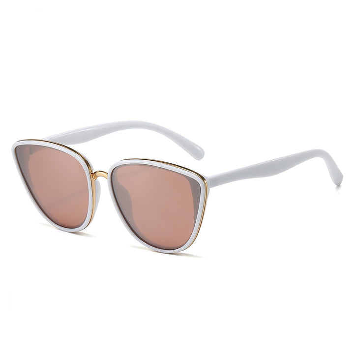 Fashion-Forward Triangular Frame Sunglasses Bowlift