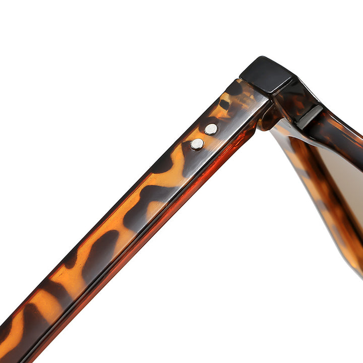 Sunglasses Bowlift