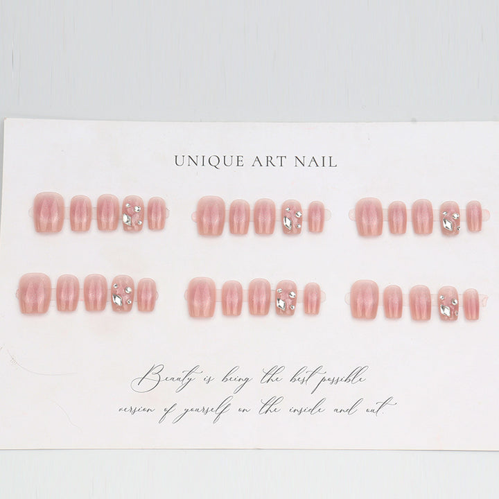 Glamorous Decorative Press-On Nail Set Bowlift