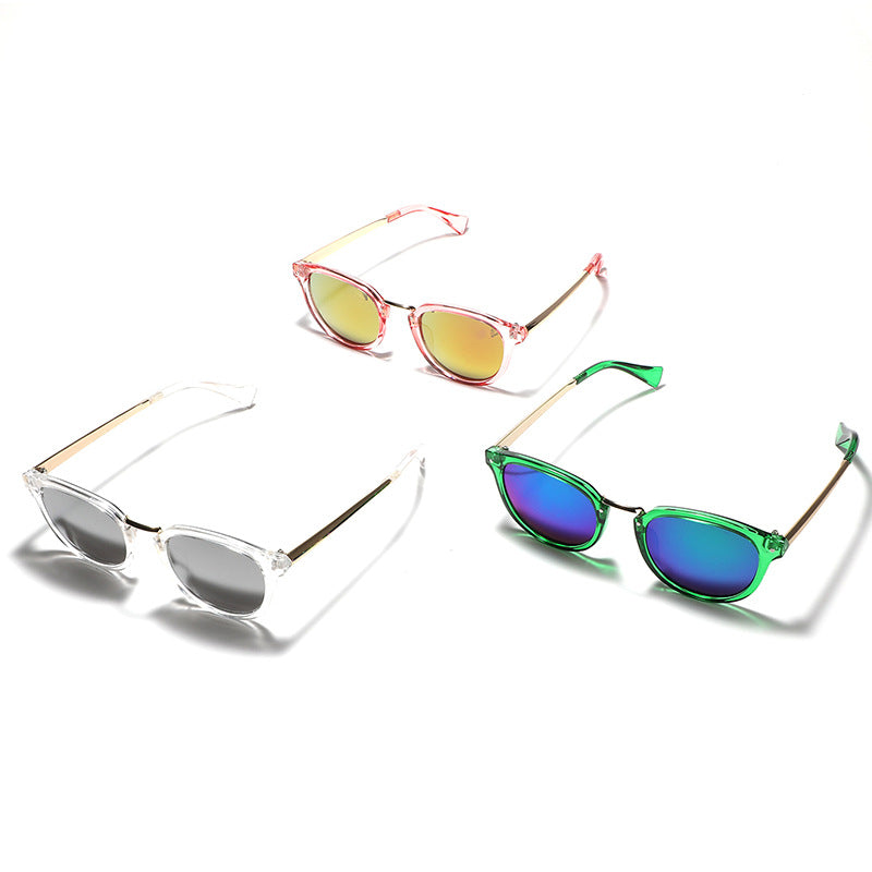 Women's fashion sunglasses with colorful, mirrored lenses and an elegant frame Bowlift
