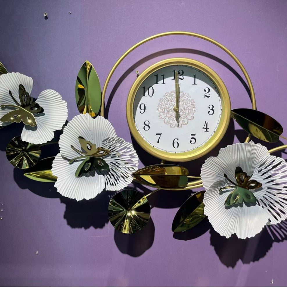 Floral Wall Clock with Leaf Design Bowlift