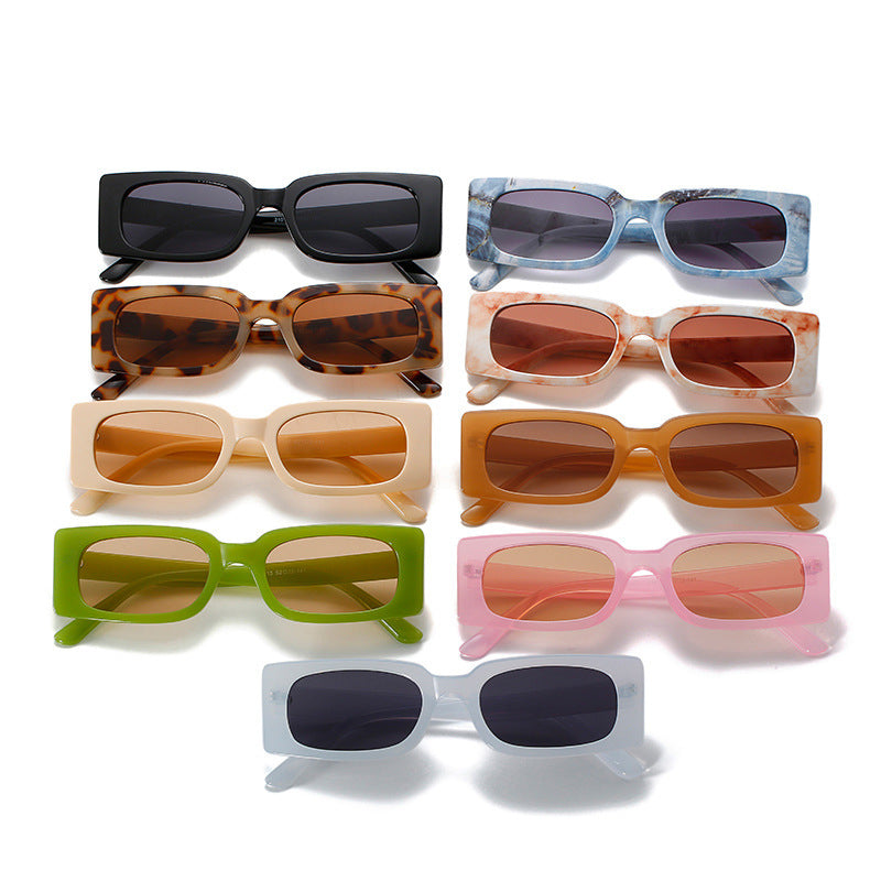 Women's sunglasses in modern retro style Bowlift