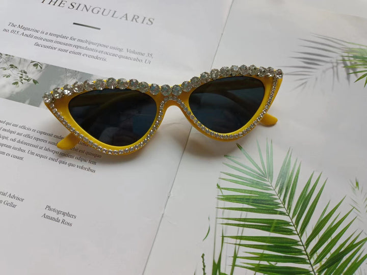 Cat-Eye Fashion Sunglasses Bowlift