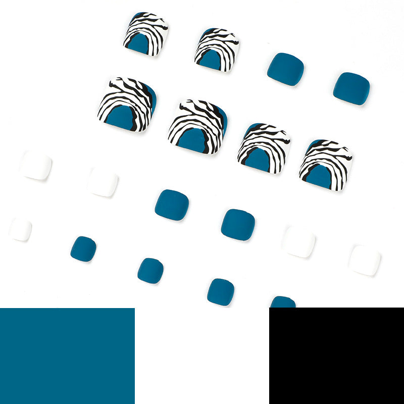 Artful toenail design in modern zebra pattern Bowlift