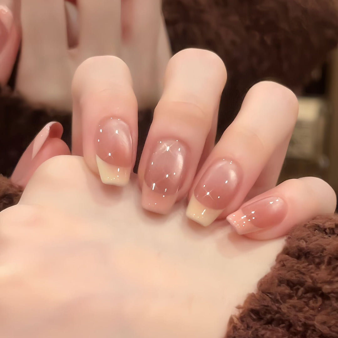 Elegant Artificial Nail Tips Bowlift