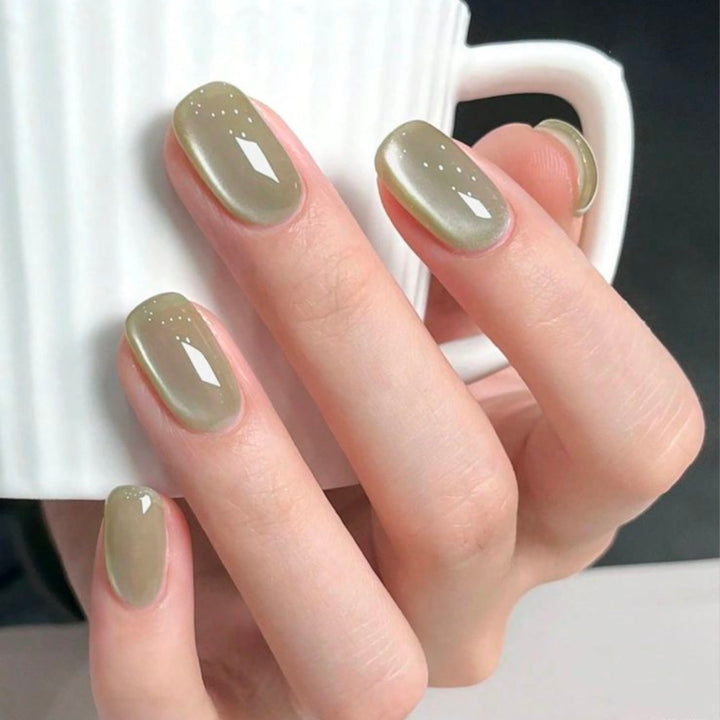 Artifici Nails with Elegant Satin Finish and Modern Design Bowlift