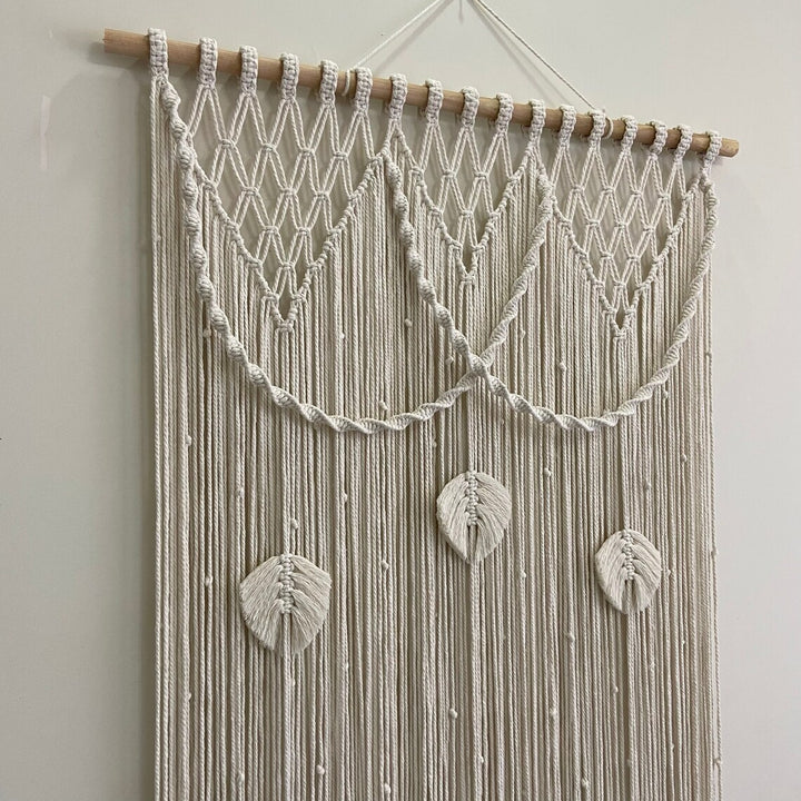 Macrame Leaf Motif Wall Hanging Bowlift
