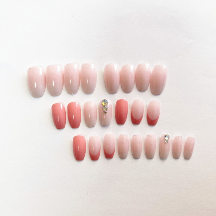 Elegant artificial nails with glitter accents and gradient Bowlift