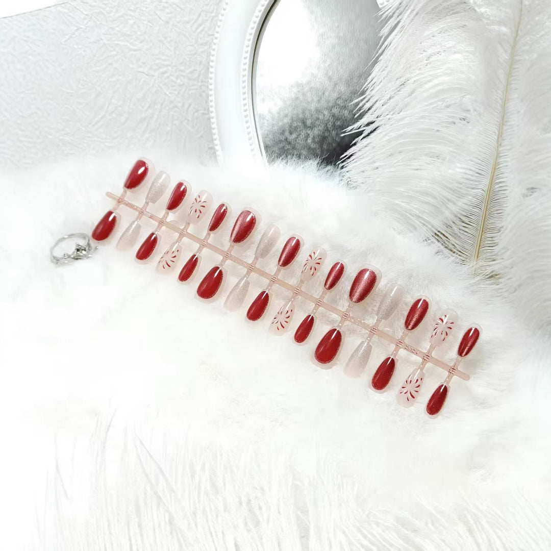 Artificial nails with glamorous accents Bowlift