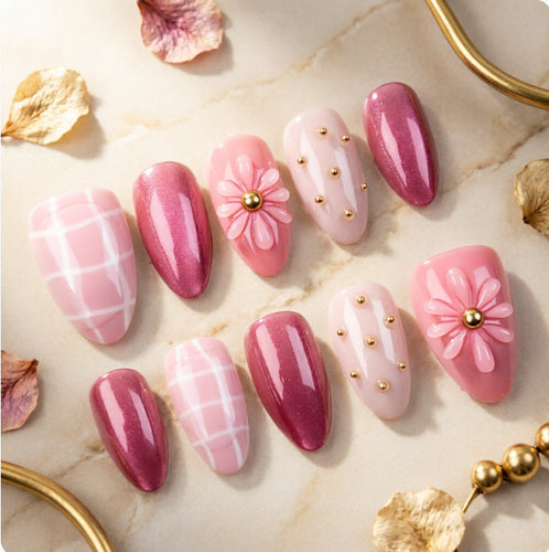 Artificial nails with floral designs Bowlift
