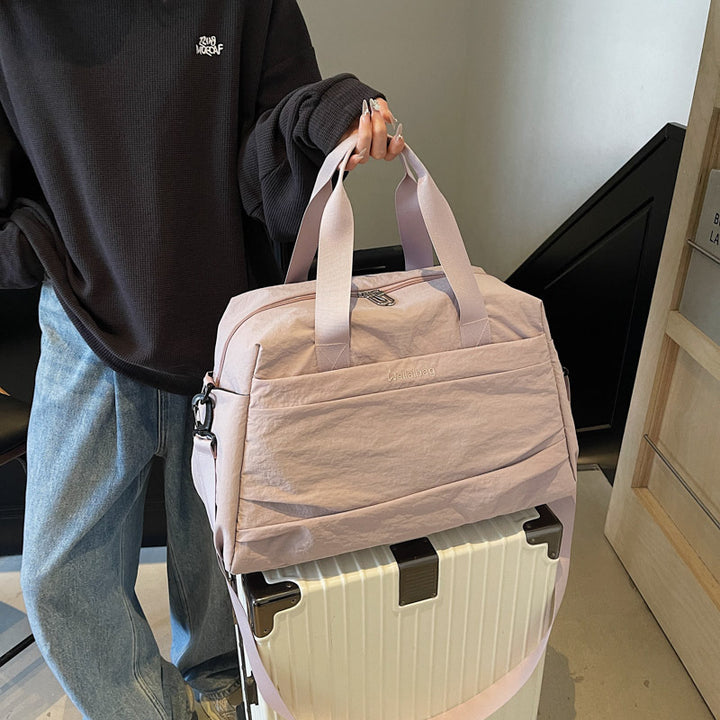 Elegant and Spacious Sports Shoulder Bag Bowlift
