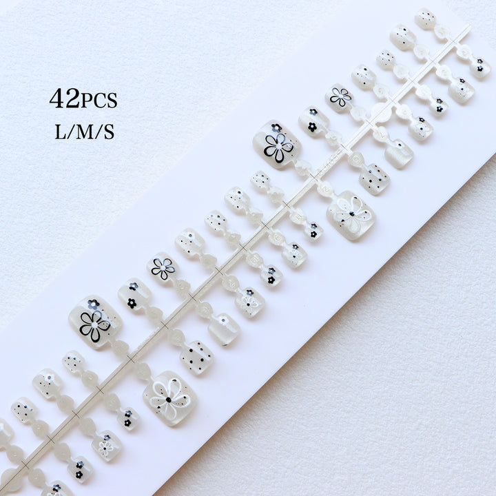 Floral Themed Press-On Nail Art Collection Bowlift