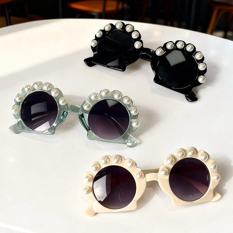 Pearl-Accented Vintage Inspired Sunglasses Bowlift