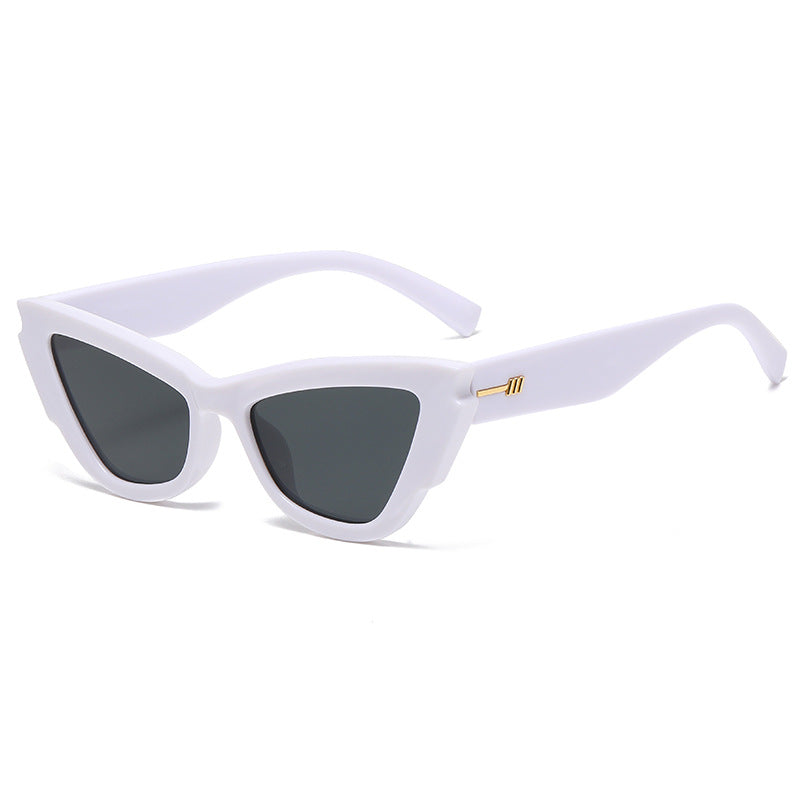 Women's fashionable sunglasses in extravagant tortoiseshell design Bowlift