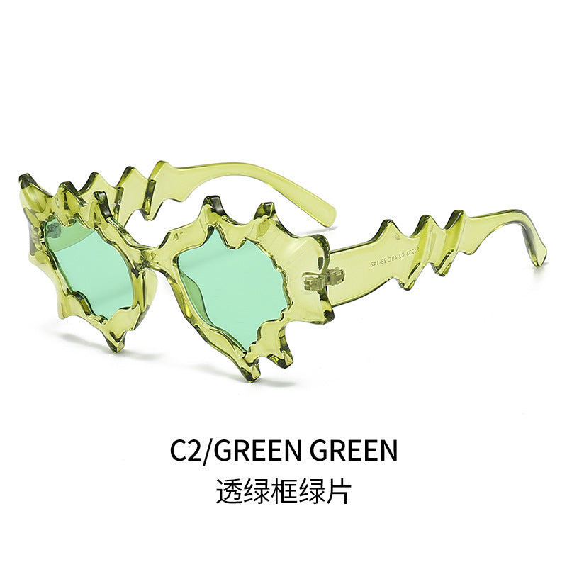 Ladies' Fashion Sunglasses in Extravagant Wave Design Bowlift