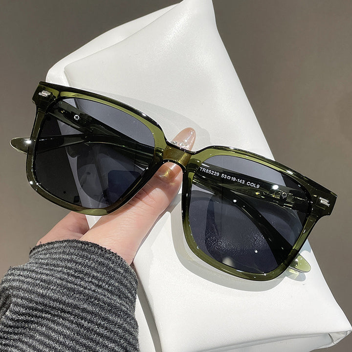Women's fashionable square sunglasses with UV protection and flexible frame Bowlift