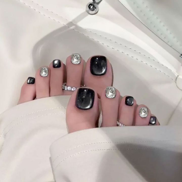 Glamorous Sparkling Toe Nail Art Bowlift