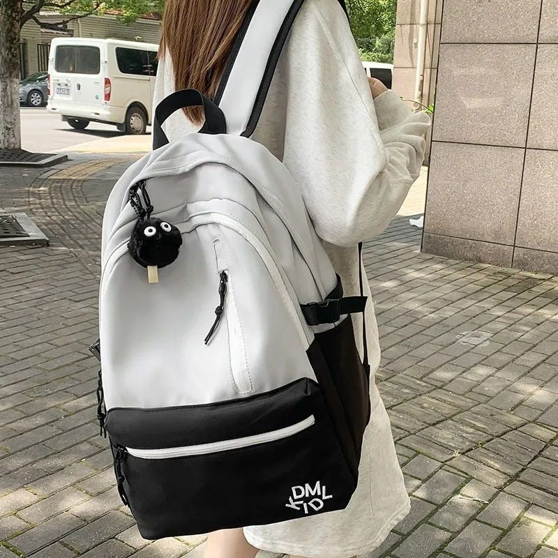 Fashionable backpack with versatile compartments Bowlift