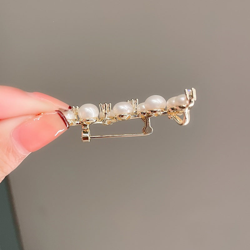 Elegant pearl earrings Bowlift
