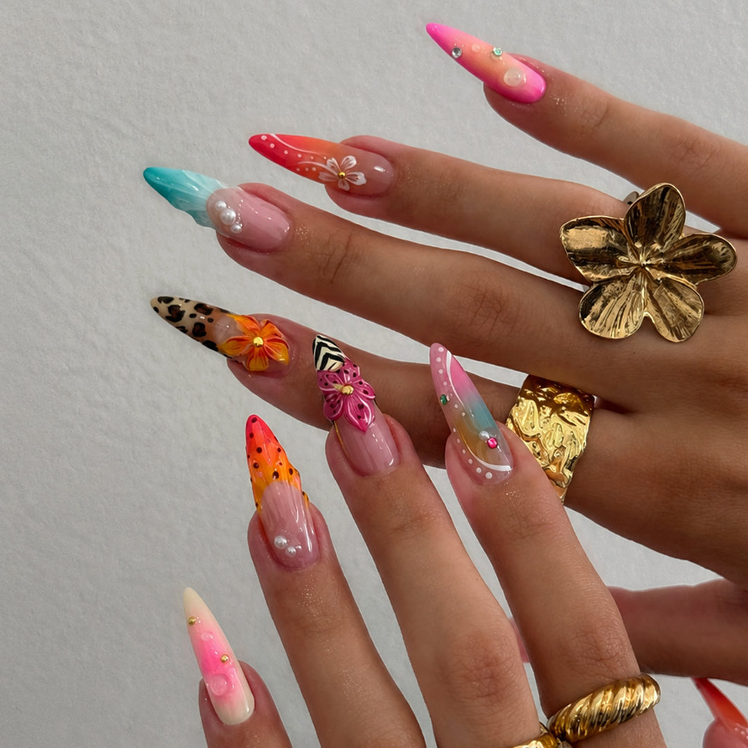 Artificial nails with floral and glamorous design Bowlift
