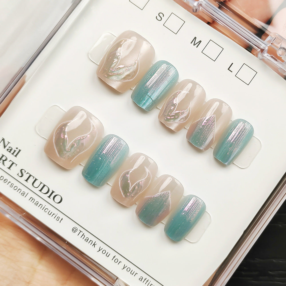 Glamorous artificial nails with holographic effect Bowlift