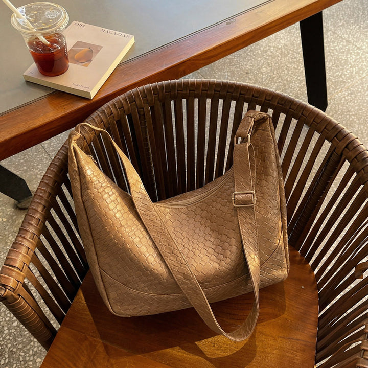 WoWoven Textured Hobo Handbag Bowlift