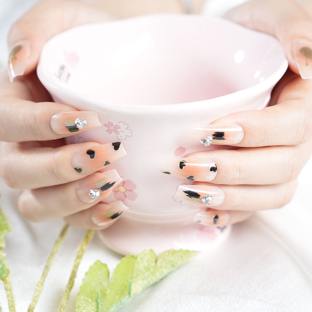 Artistic Heart-Adorned Press-On Nail Set Bowlift