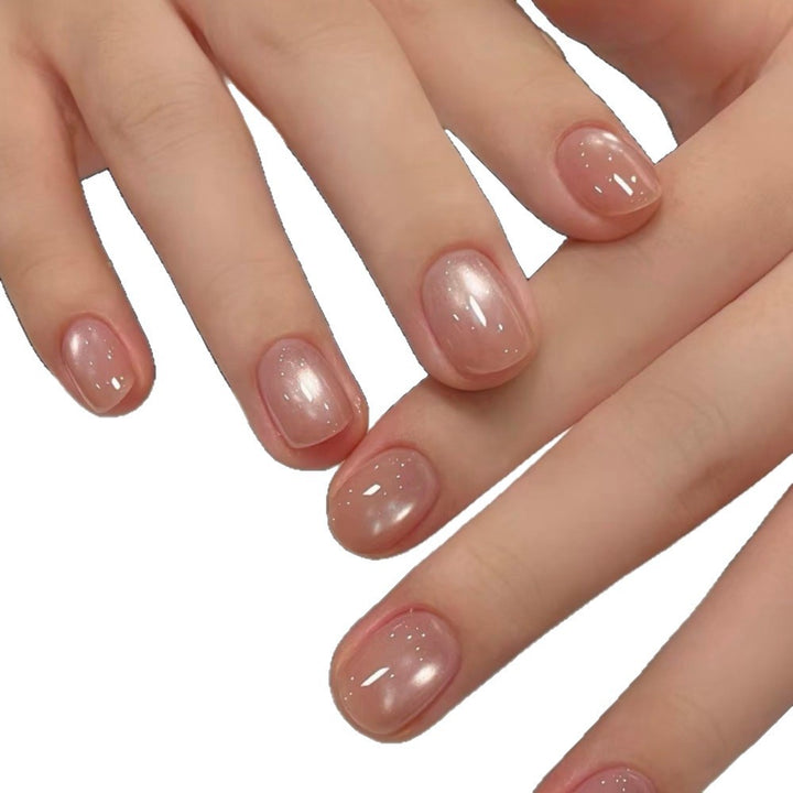Artificial nails with elegant shine effect Bowlift