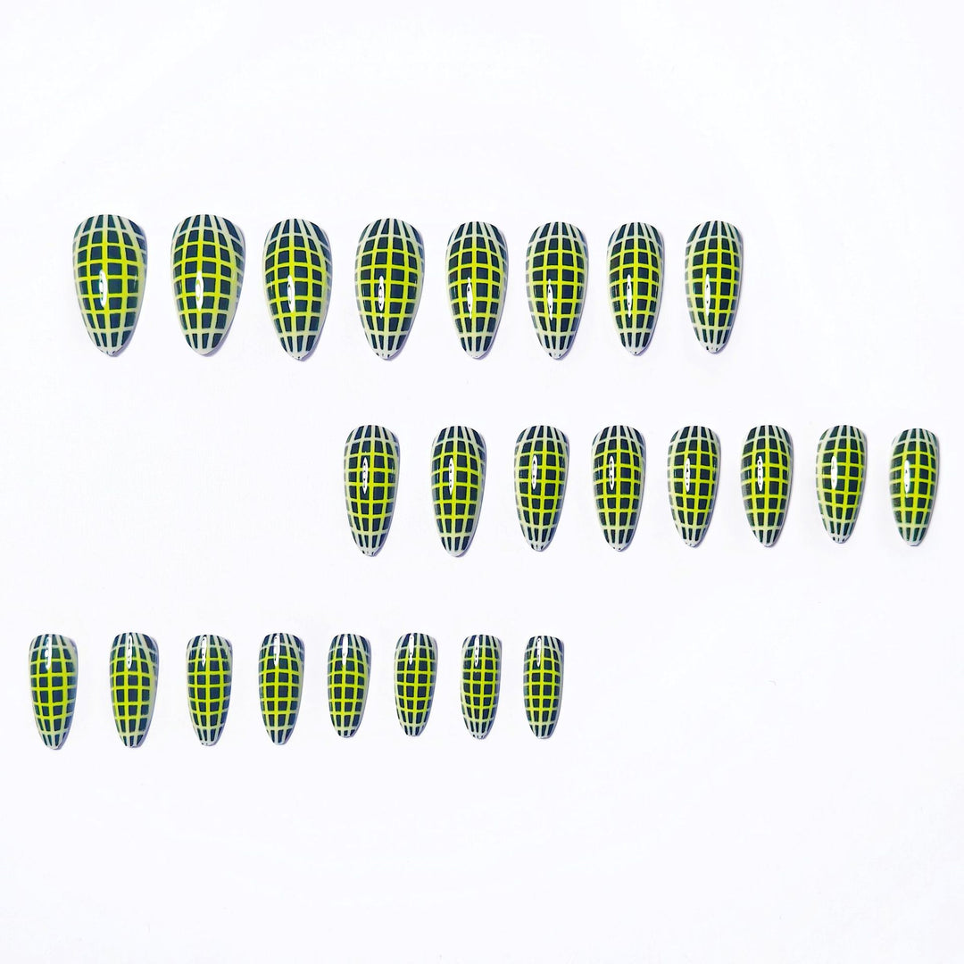 Creative Art Nails with Modern Net Design Bowlift