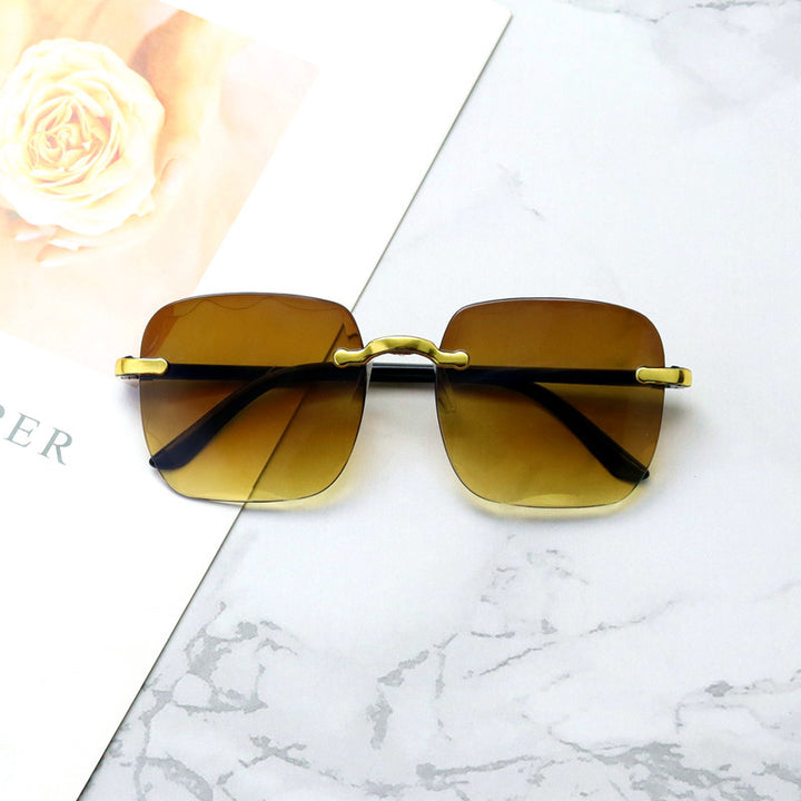 Luxurious Oversized Square Sunglasses Bowlift