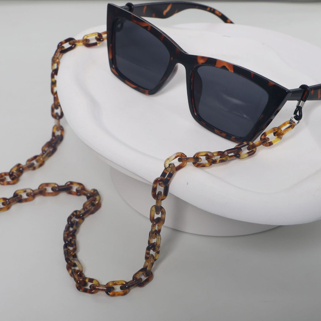 Eyewear Chain Bowlift