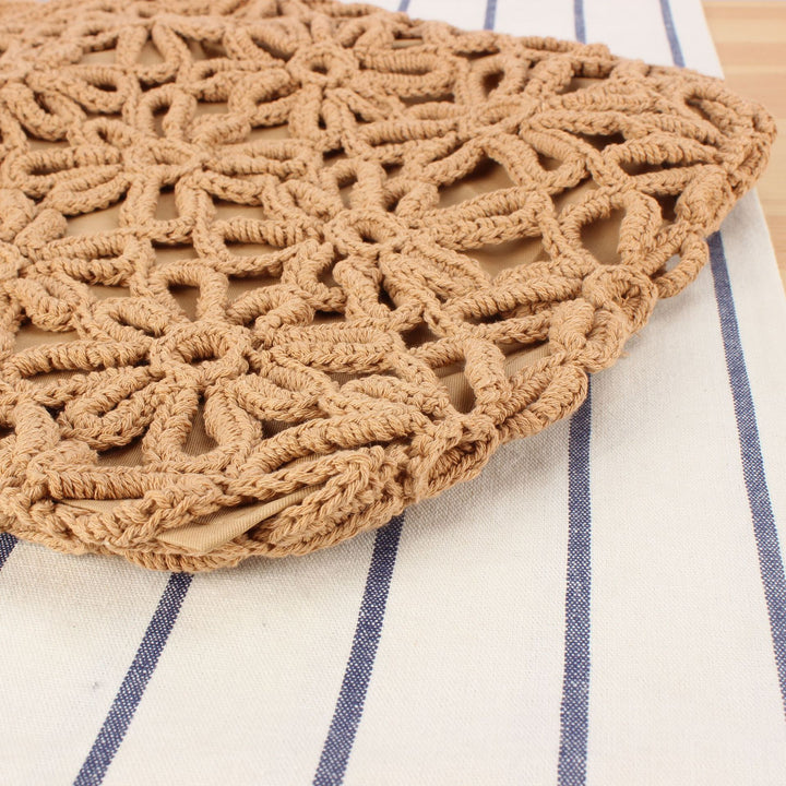 Handbag made of artistic macramé with floral details Bowlift