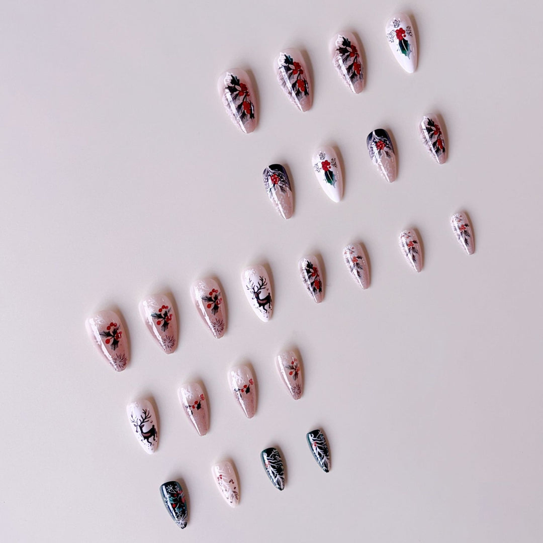 Artificial nail set with wintry motifs and festive designs Bowlift