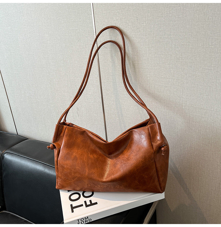 Chic Slouchy Hobo Handbag Bowlift