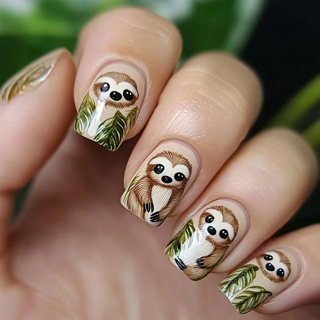 Sloth-Inspired 3D Nail Art Bowlift