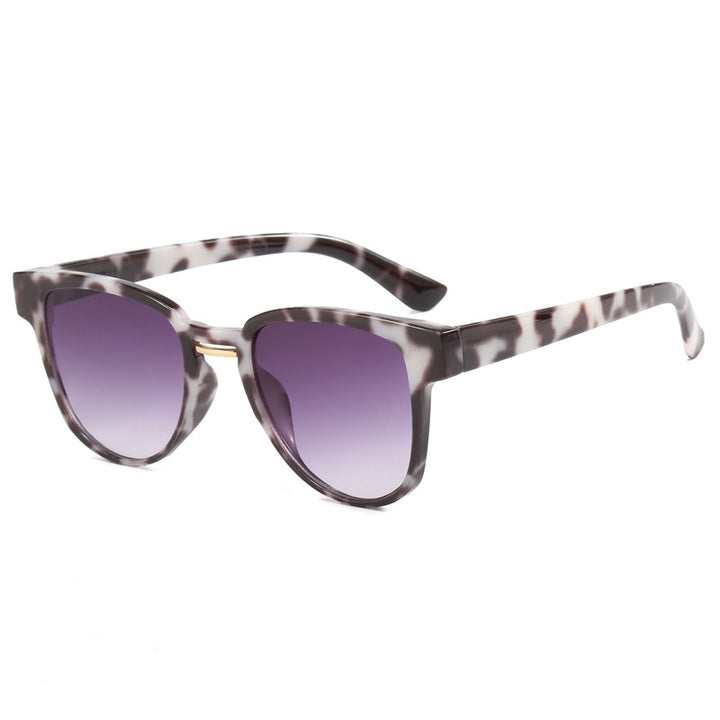 Ladies sunglasses in fashionable cat-eye style Bowlift