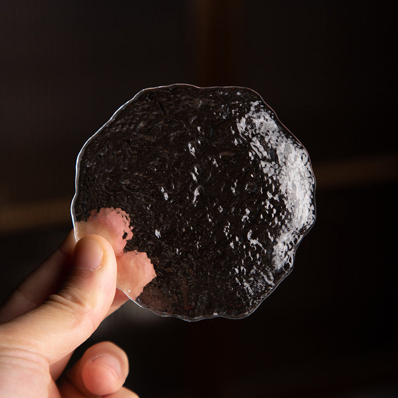 Charcoal hydrogel under-eye patches for depuffing and firming Bowlift