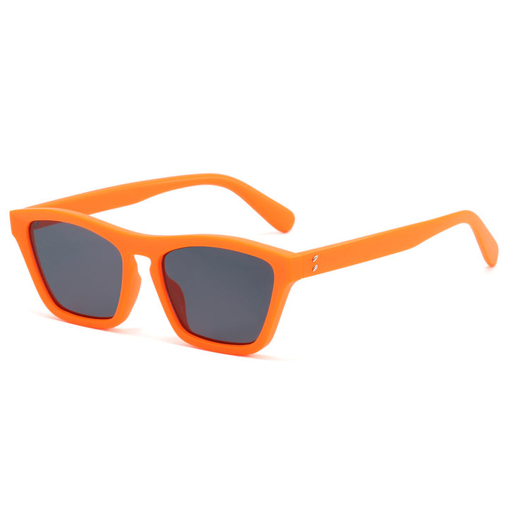 Ladies fashionable sunglasses in trendy geometric design Bowlift